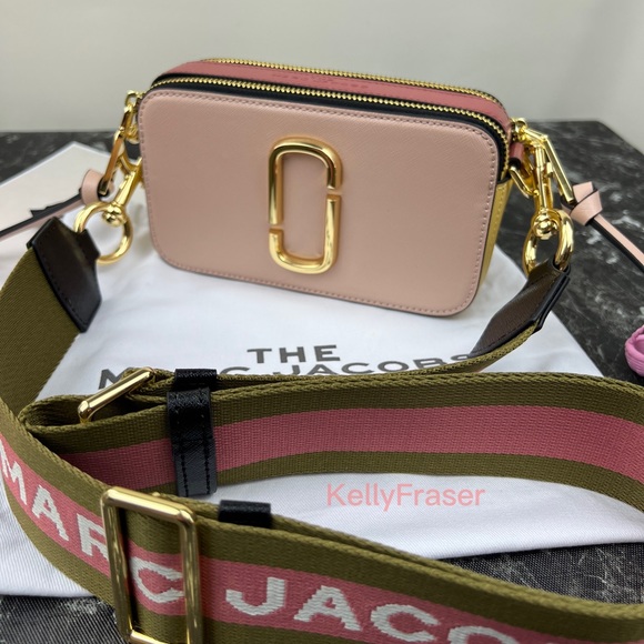 NWOT MARC JACOBS snapshot - Picture 7 of 12